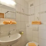Gaestehaus Knunbauer ゲストハウス マイヤーホーフェン