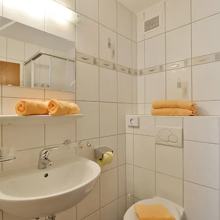 Gaestehaus Knunbauer Konukevi Mayrhofen