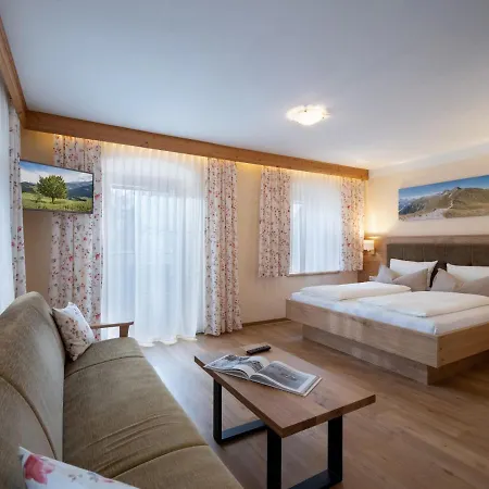 Gastehaus Knunbauer 3* Mayrhofen